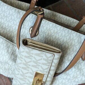 Michael Kors handbag & wallet